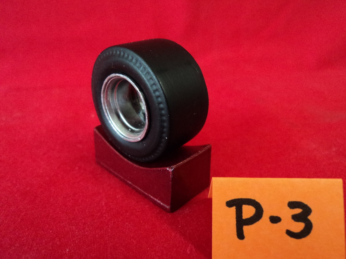 P # 3 Resin Tire Pavement Pie Cut Edge